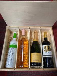 Wooden box of 4 wines